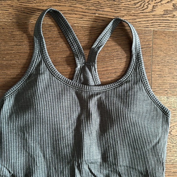 Lululemon Ebb to street yoga tank Size 8 - Picture 2 of 4